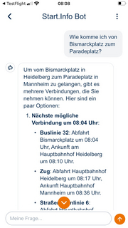 Screenshot einer Unterhaltung mit dem Chatbot in der rnv-Start.Info-App: Wie komme ich vom Bismarckplatz zum Paradeplatz?